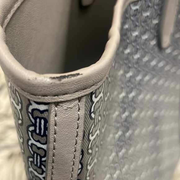 Tory Burch Gemini Link Tote in French Grey - Picture 5 of 5